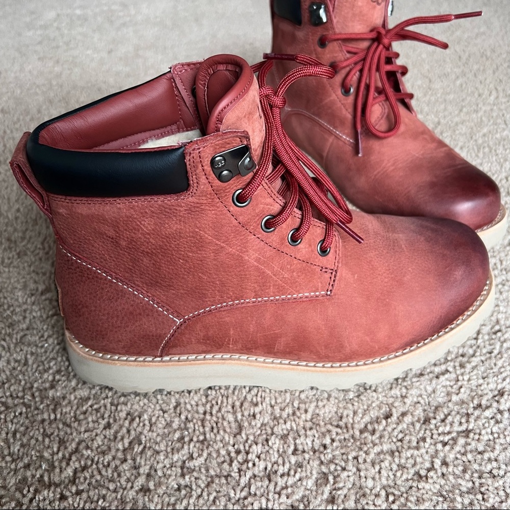 Men’s Waterproof Ugg Boots size 8 red oxide